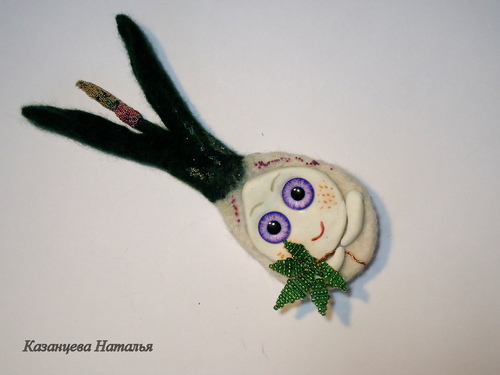 Брошь луковичка