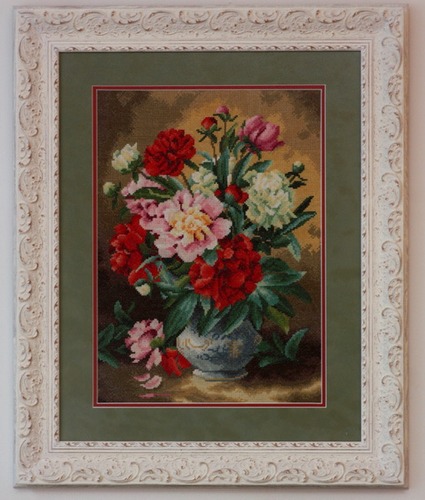 Вышитая картина "Пионы"