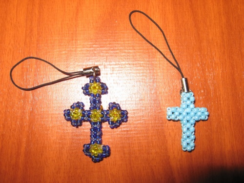 Брелок для ключей, подвеска для телефона, сувенир Крестик из бисера.