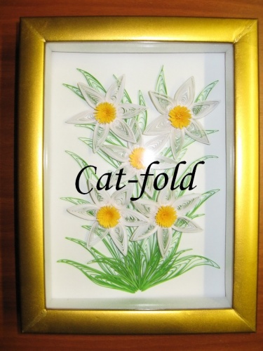 Картина-панно Нарциссы в рамке, под стеклом.