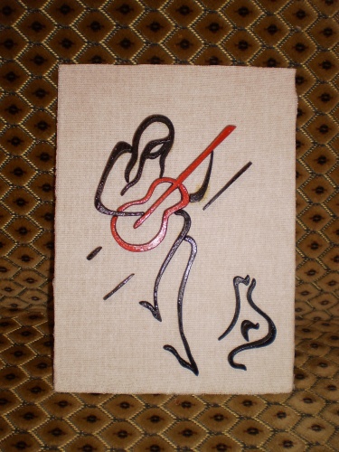 Деревянная картина "Девушка с гитарой"